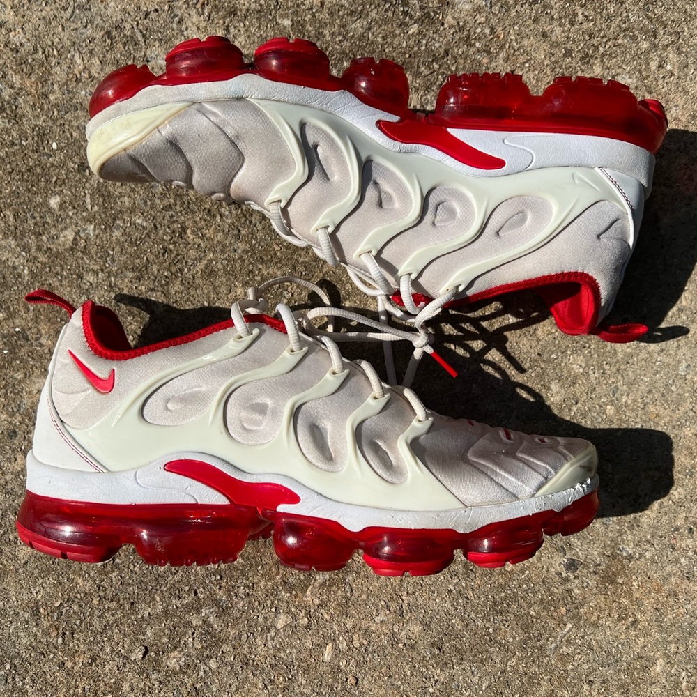 THIS LISTING IS FOR THOSE THAT LIKE TO RESTORE SNEAKERS!